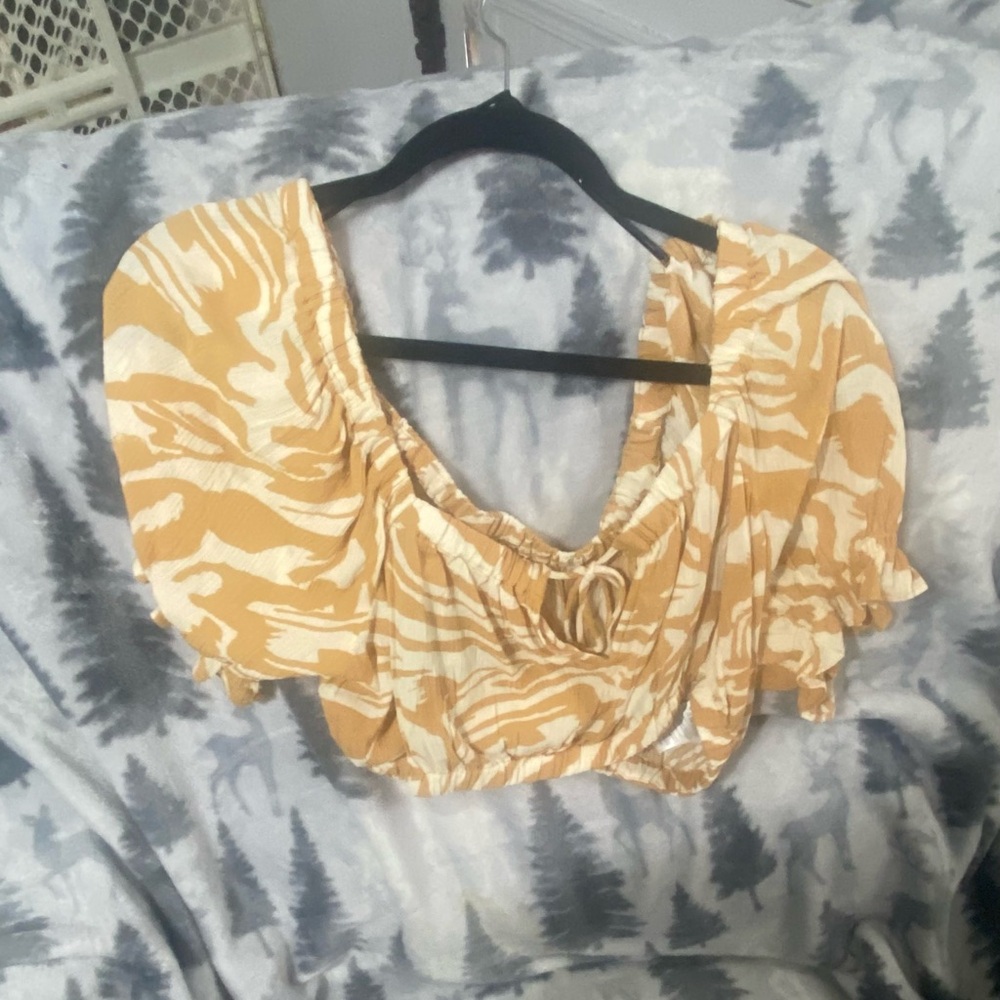 HM ladies crop top blouse New with tags size Med super cute